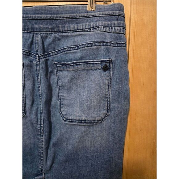 Denim Mini Skirt With Pockets & Distressed Back Detail chic edgy retro Y2K - Picture 5 of 7